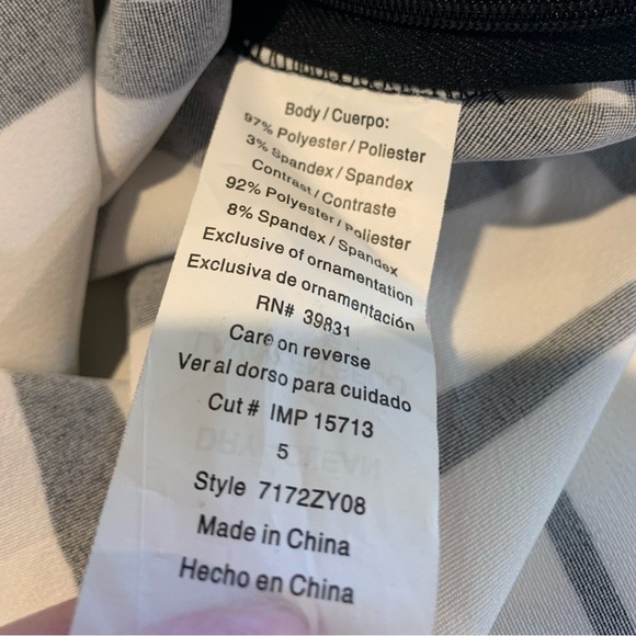 380. XOXO Juniors B&W Dress w/Side zipper. - Picture 6 of 9